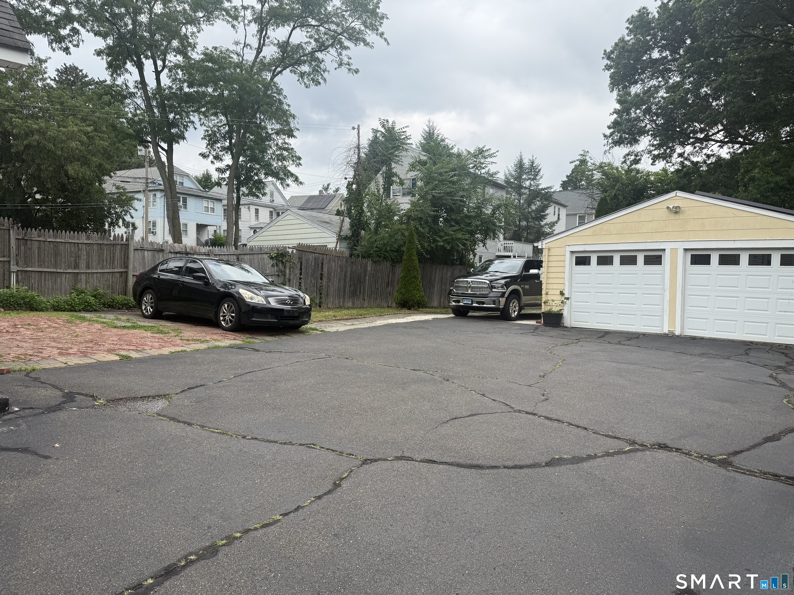 390 Canaan Road