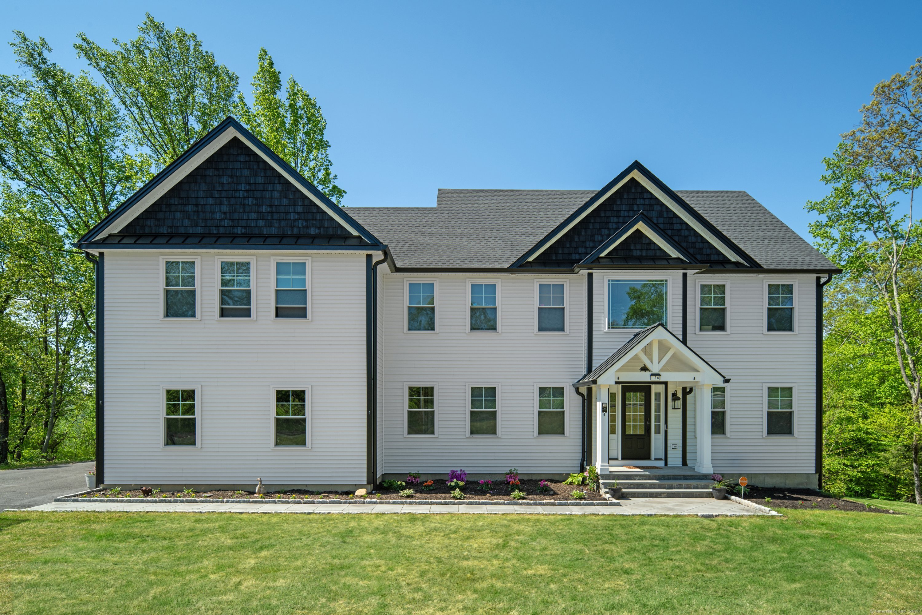 26 Hunting Ridge Road