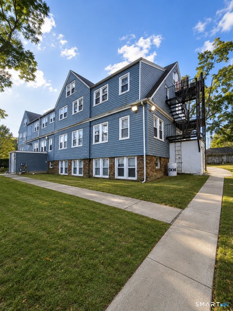 Photo of 3-17 Curve Street #8, Branford, CT 06405 (MLS # 24187360)