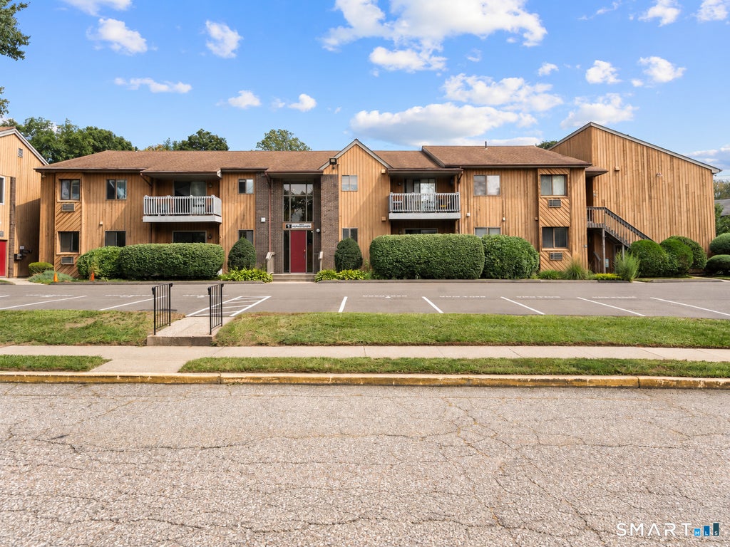 Photo of 6 Riverview Drive #6, Bridgeport, CT 06606 (MLS # 24206217)