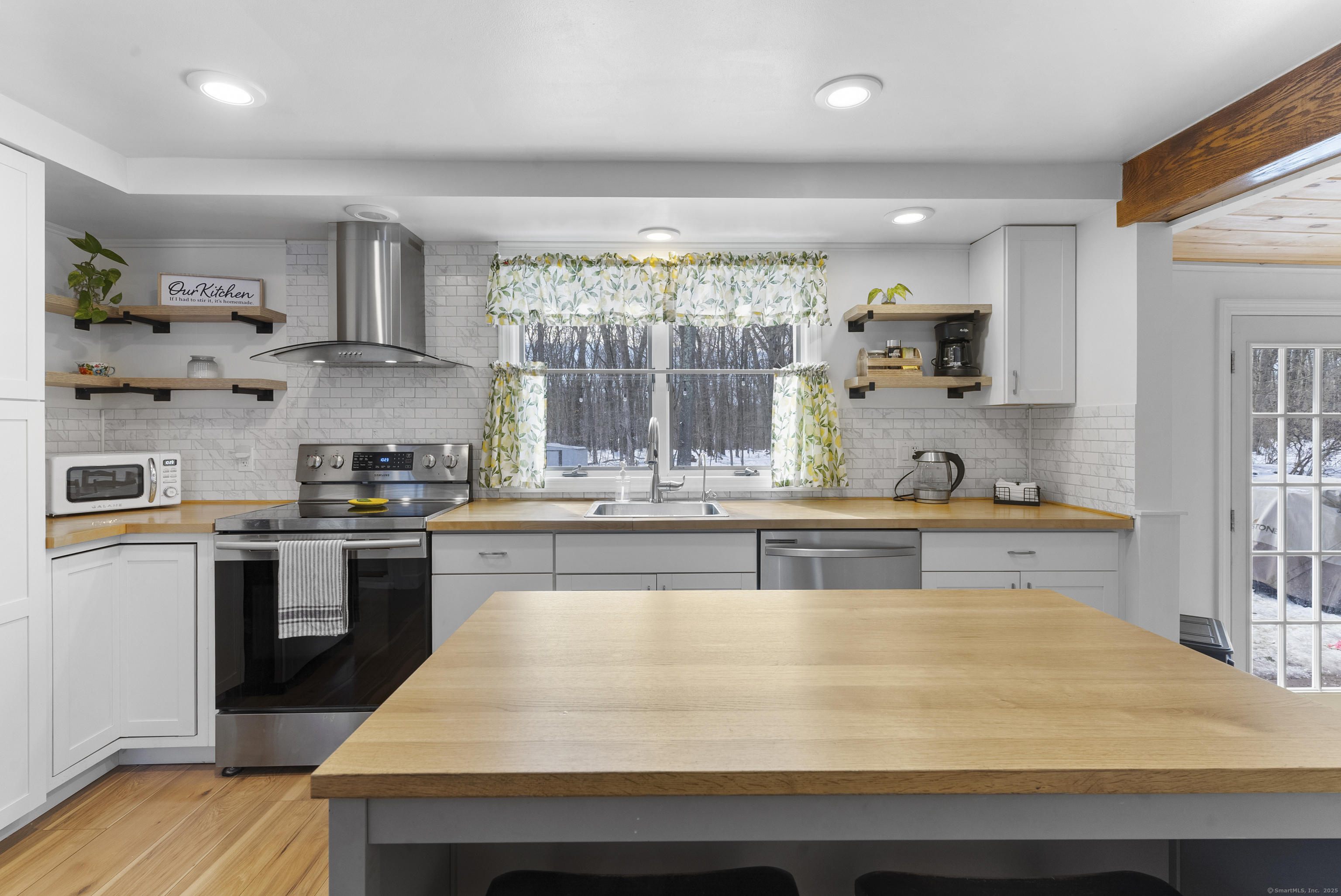 49 Woodcrest Drive, Naugatuck, Connecticut image 8