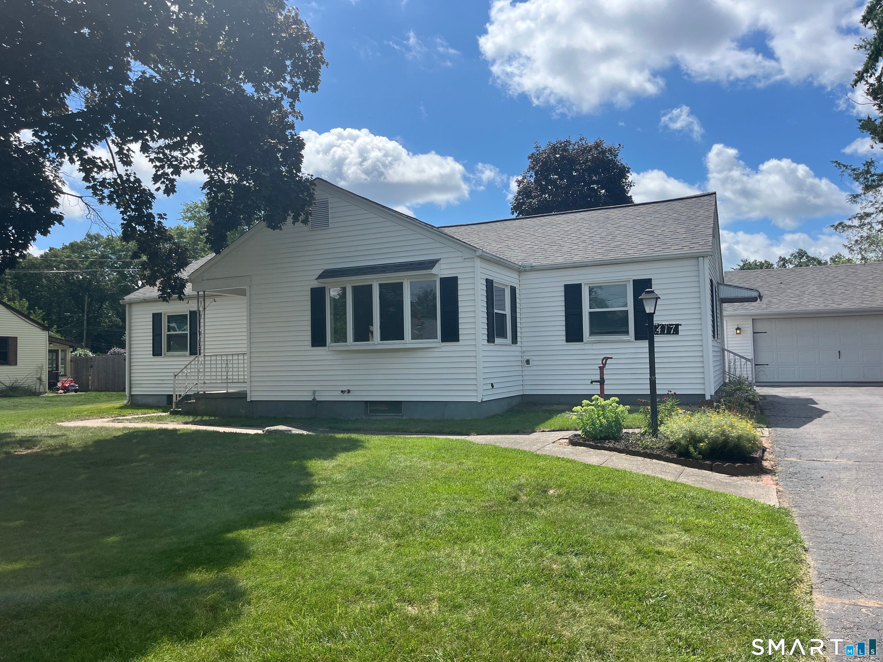 417 Denslow Street
