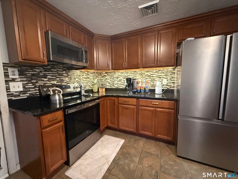Photo of 29 Maude Circle, Windsor, CT 06095 (MLS # 24206994)