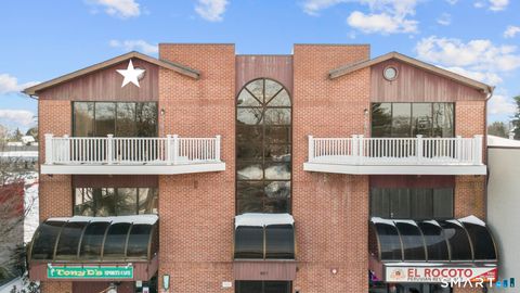 Tiny photo for 937 Post Road #3B, Fairfield, CT 06824 (MLS # 24169260)