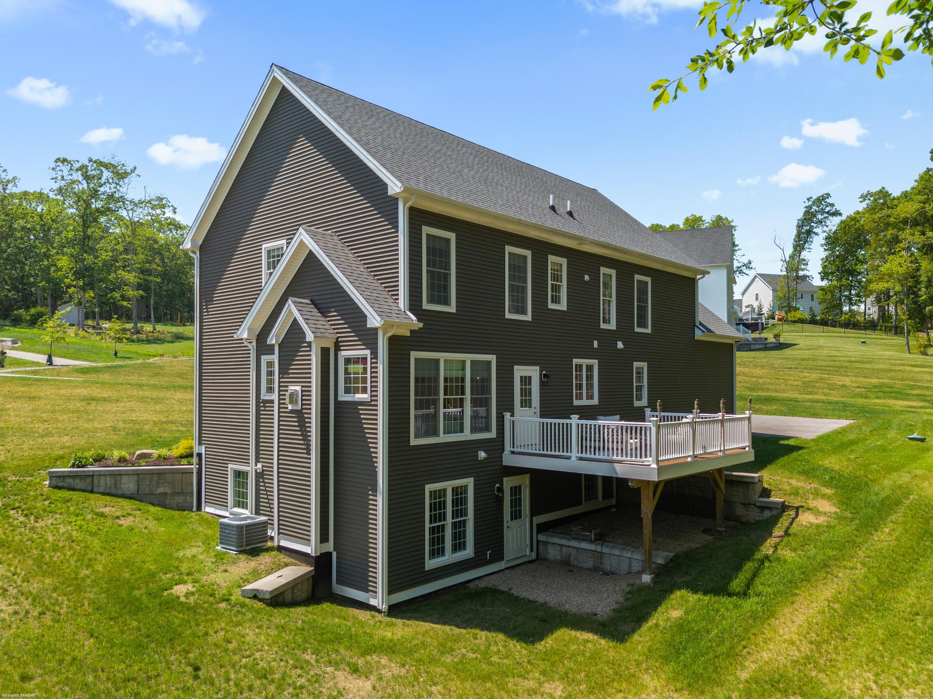 33 Arbor Crossing