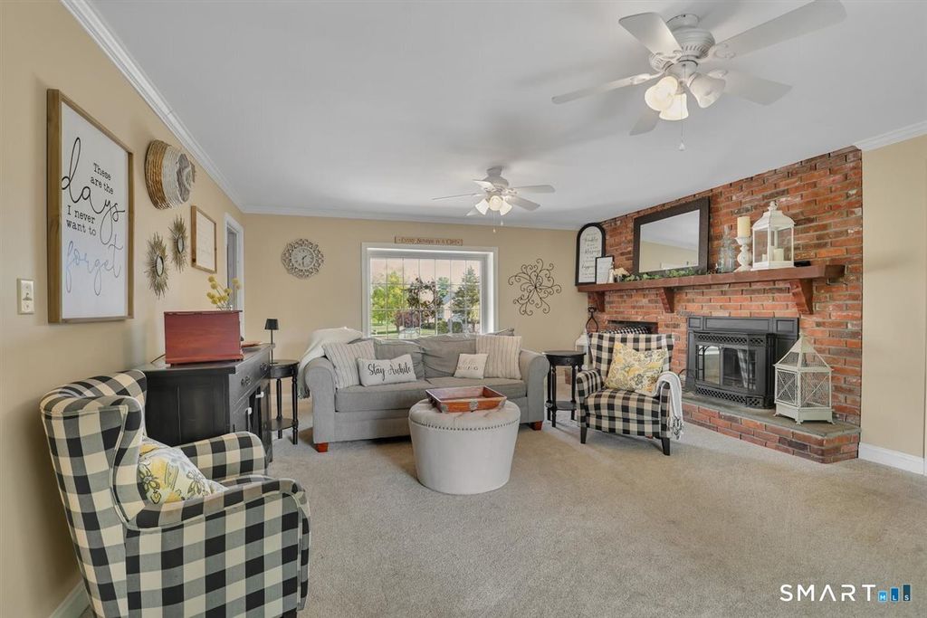 Photo of 72 Old Post Road, Wethersfield, CT 06109 (MLS # 24173104)