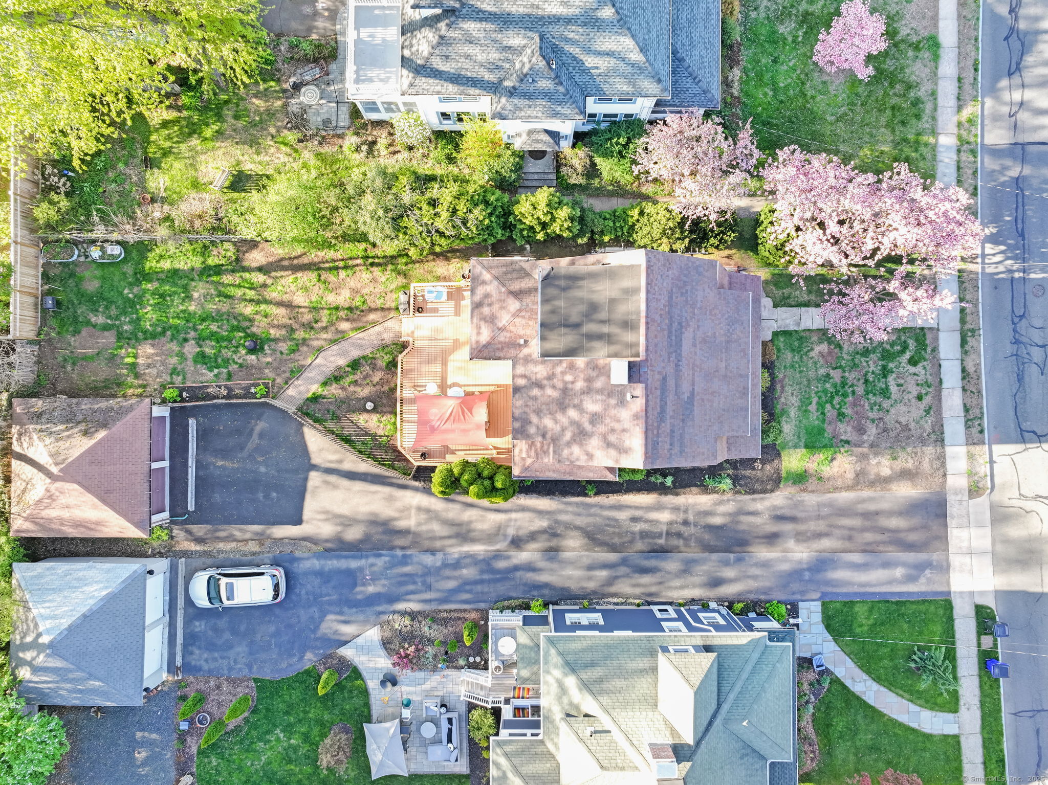 67 Quaker Lane, West Hartford, Connecticut image 5
