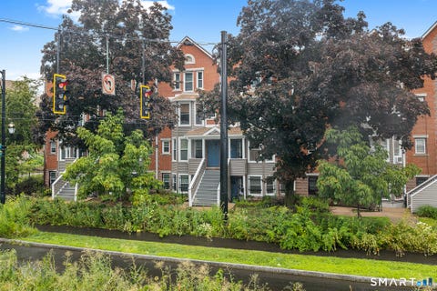 Tiny photo for 10 Franklin Avenue #H, Hartford, CT 06114 (MLS # 24193401)