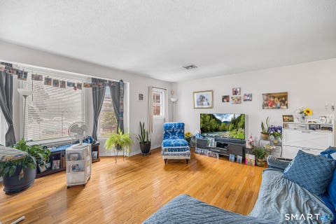 Photo of 10 Franklin Avenue #H, Hartford, CT 06114 (MLS # 24193401)