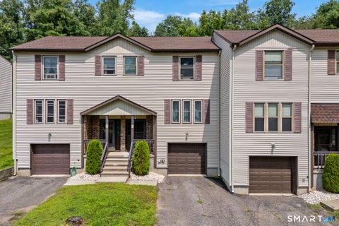 Condo For Sale - 41 Country Hill Road #41<br/> Naugatuck, CT 06770
