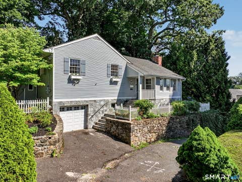Photo of 106 Shorefront Park, Norwalk, CT 06854 (MLS # 24184348)