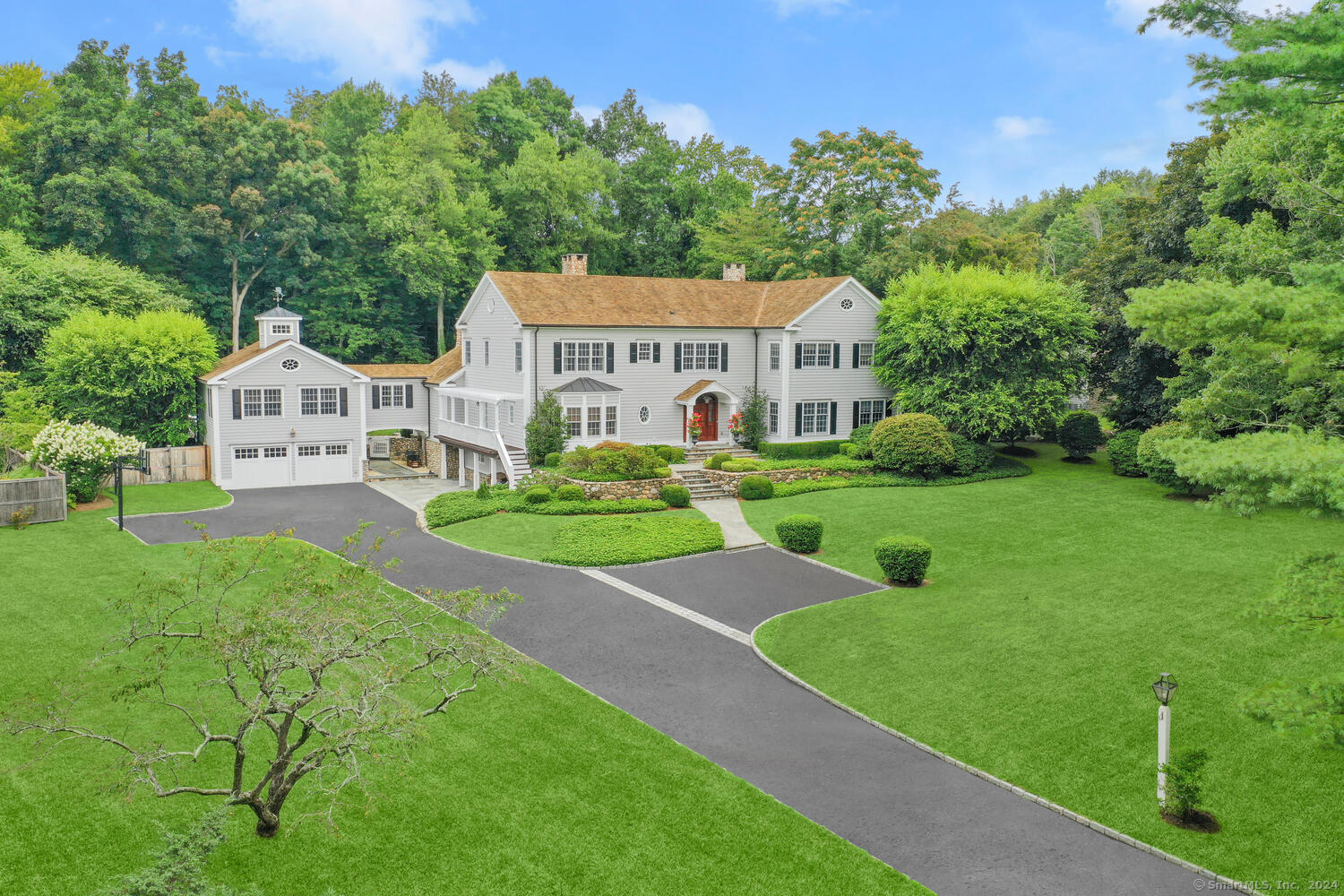 Property for Sale at 16 Parsons Walk, Darien, Connecticut - Bedrooms: 6 
Bathrooms: 8 
Rooms: 14  - $3,995,000