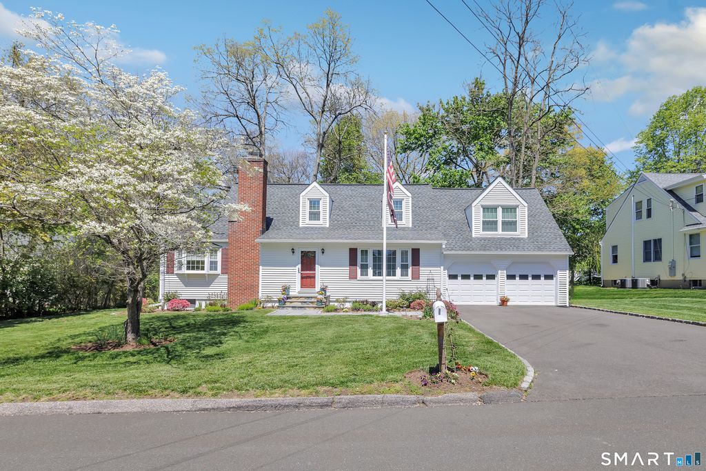Photo of 58 Colony Avenue, Trumbull, CT 06611 (MLS # 24173364)
