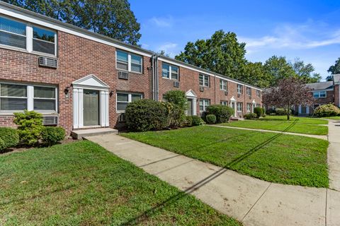 Tiny photo for 86 Blachley Road #D, Stamford, CT 06902 (MLS # 24164317)