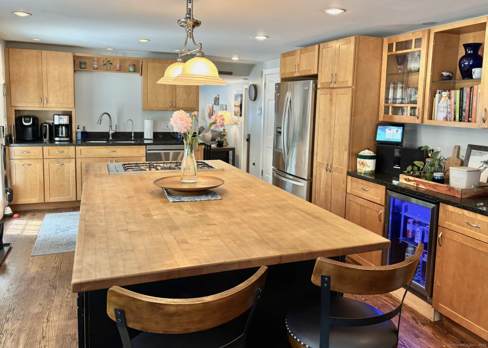 Groton, Connecticut 06355, United States, 4 Bedrooms Bedrooms, ,2 BathroomsBathrooms,Residential,Pending,153403