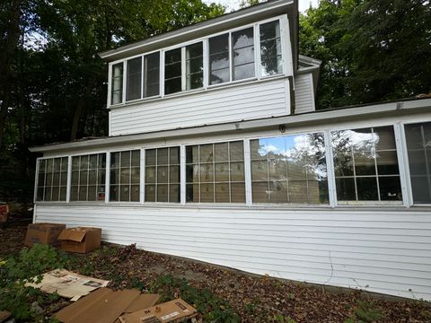 A home in Deep River