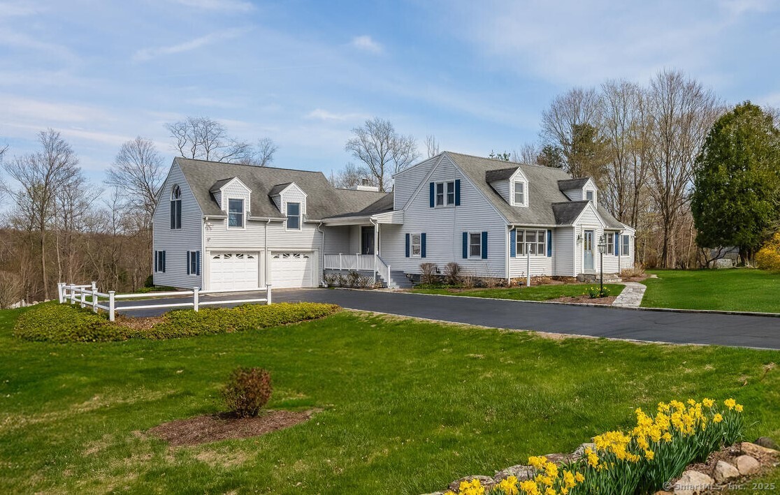 Property for Sale at Isinglass Road, Shelton, Connecticut - Bedrooms: 4 
Bathrooms: 4 
Rooms: 8  - $950,000