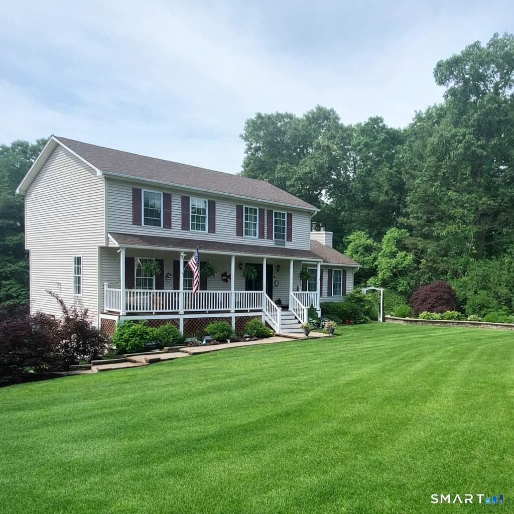 11 Lantern Ridge Road