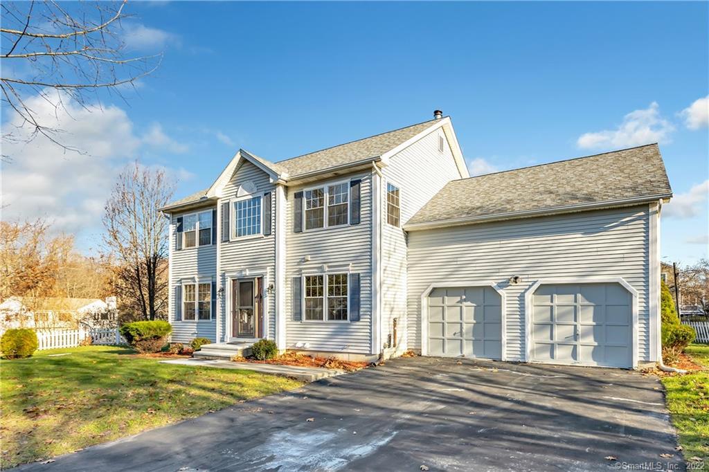 Photo 1 of 11 Andover Drive, Milford, Connecticut, $3,100, Web #: 170357670