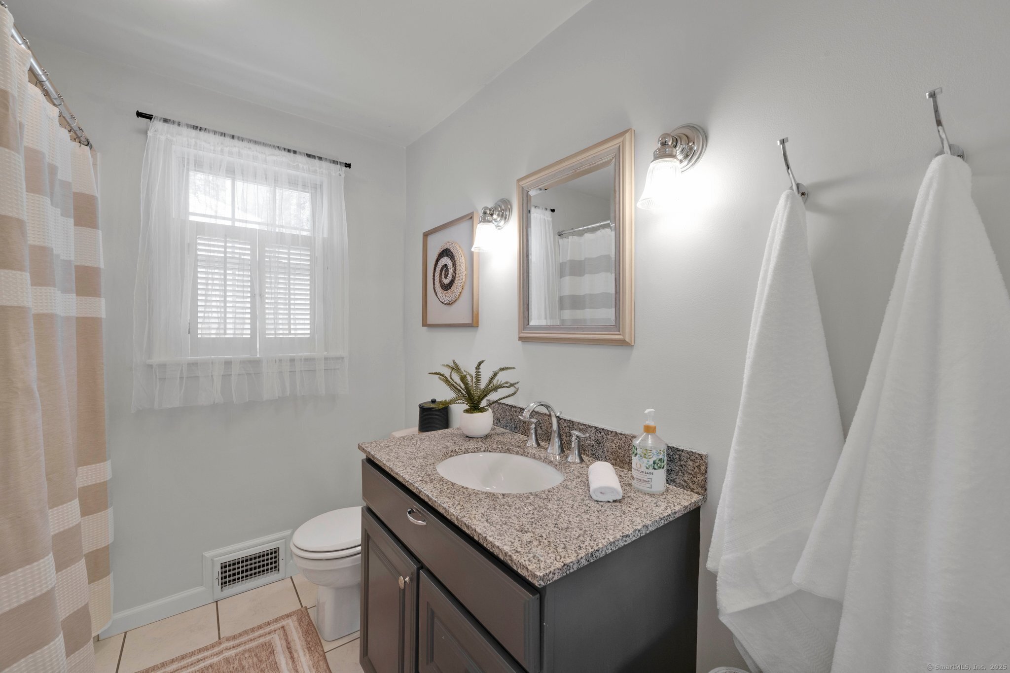 14 Chamberlin Drive, West Hartford, Connecticut image 24