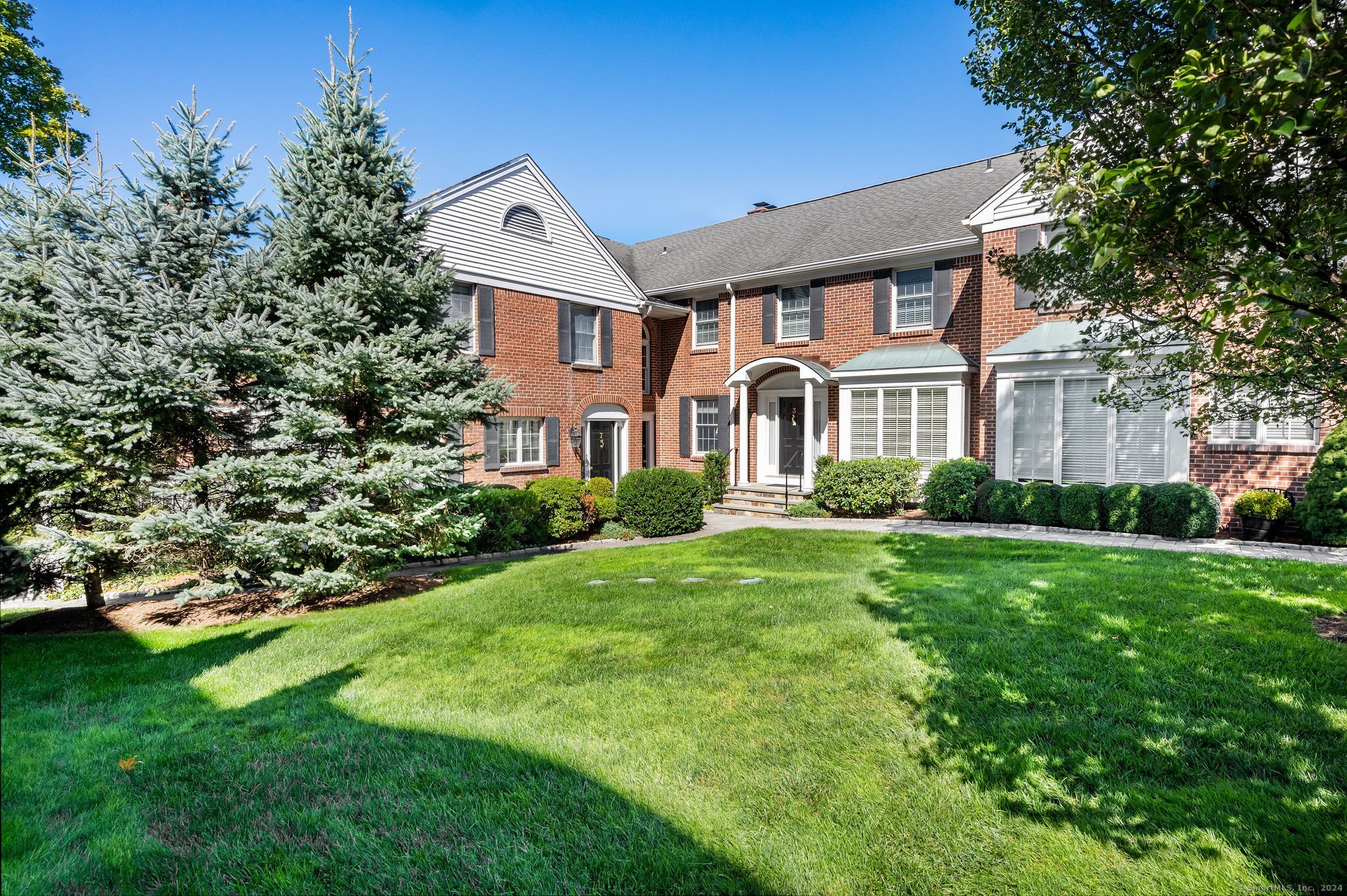 View New Canaan, CT 06840 townhome