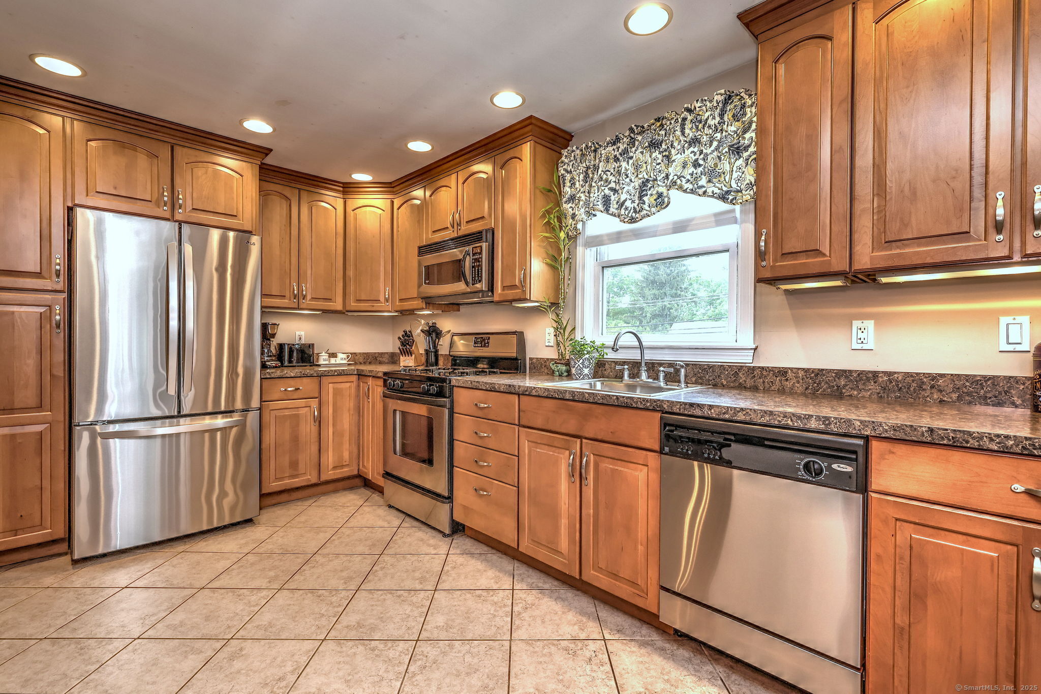 6 Hillview Avenue, Hamden, Connecticut image 12