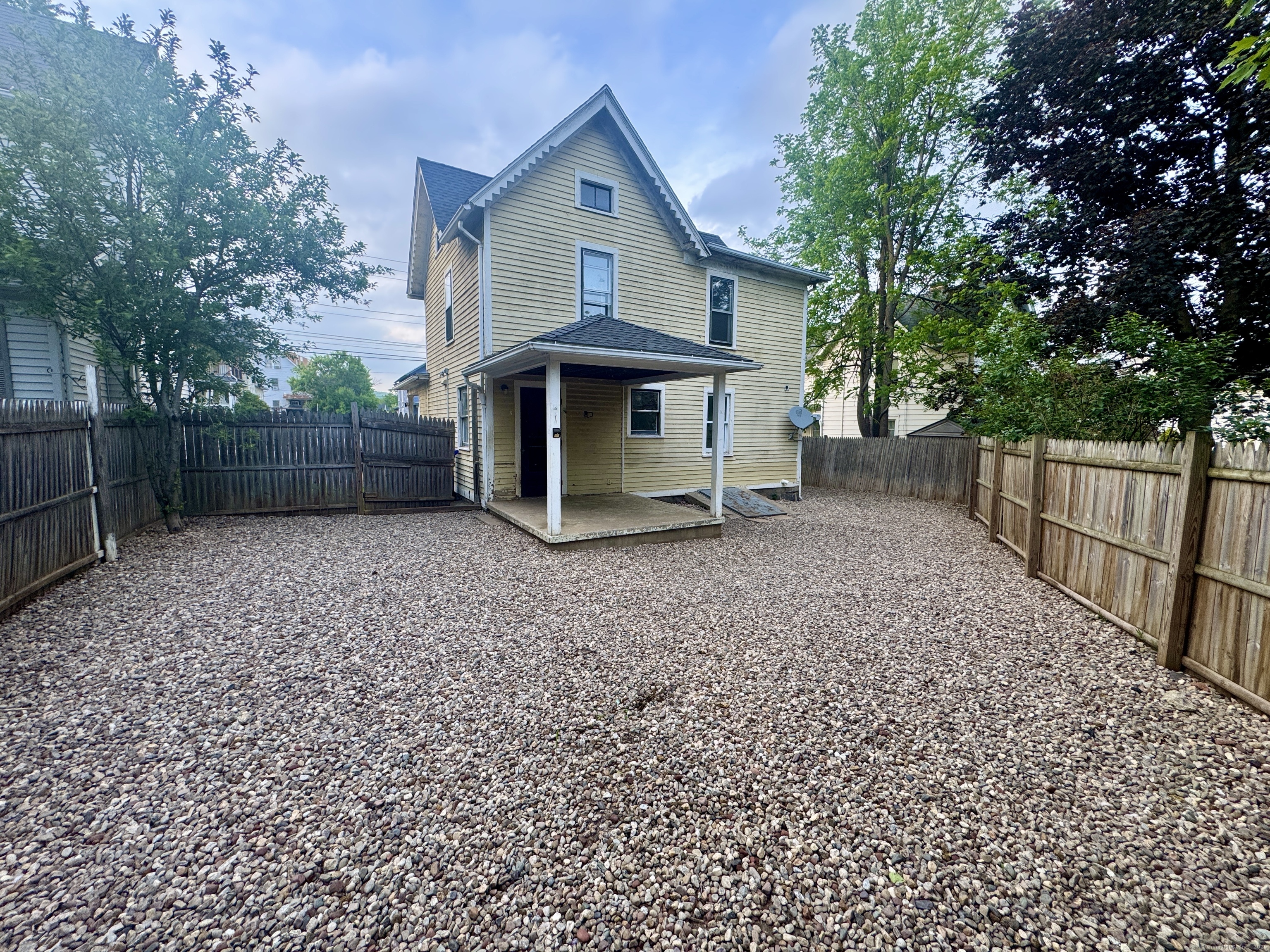 113 Pearl Street, Torrington, Connecticut image 21