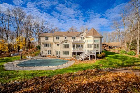 Photo of 723 Laurie Lane, Orange, CT 06477 (MLS # 24156162)