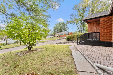 Tiny photo for 3 Saville Street, Windsor, CT 06095 (MLS # 24132014)