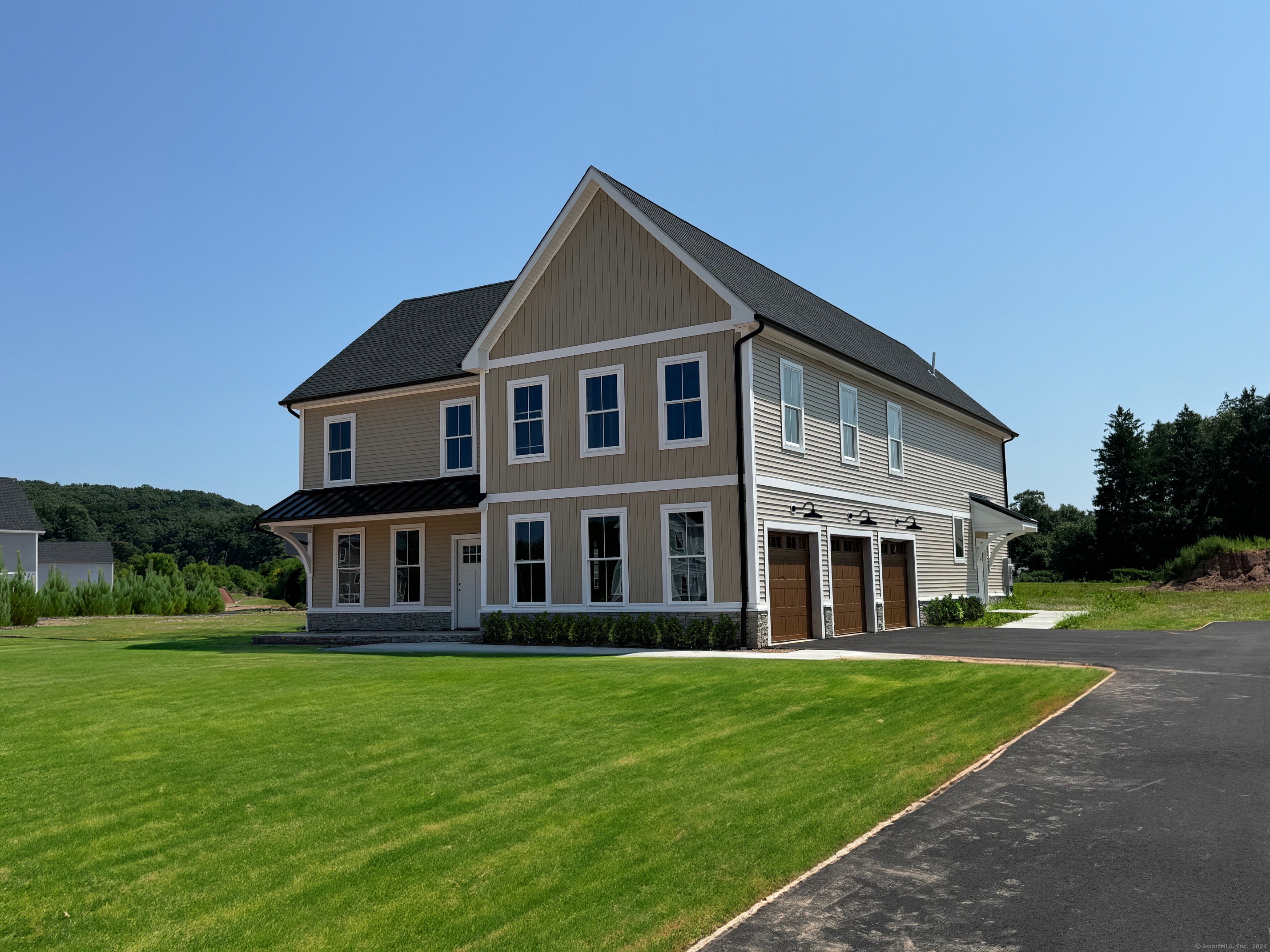 Rental Property at 5 June Drive, North Haven, Connecticut - Bedrooms: 5 
Bathrooms: 3 
Rooms: 9  - $4,500 MO.
