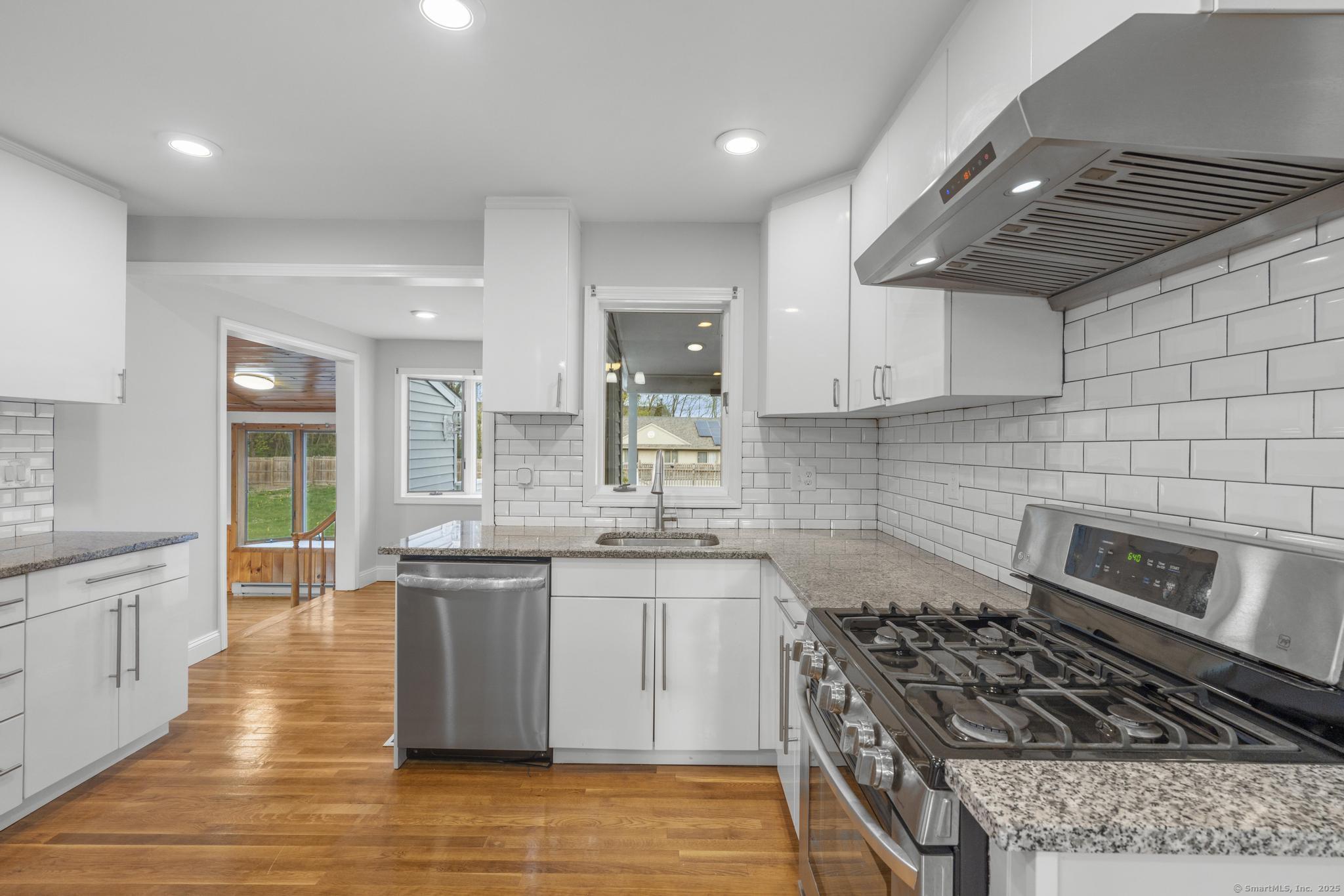 33 Robbins Court, Milford, Connecticut image 7