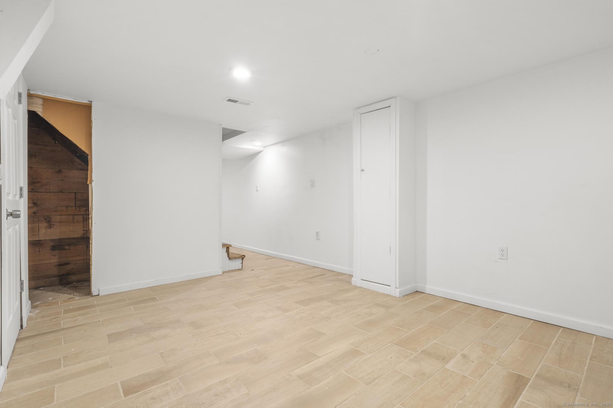 33 Robbins Court, Milford, Connecticut image 27