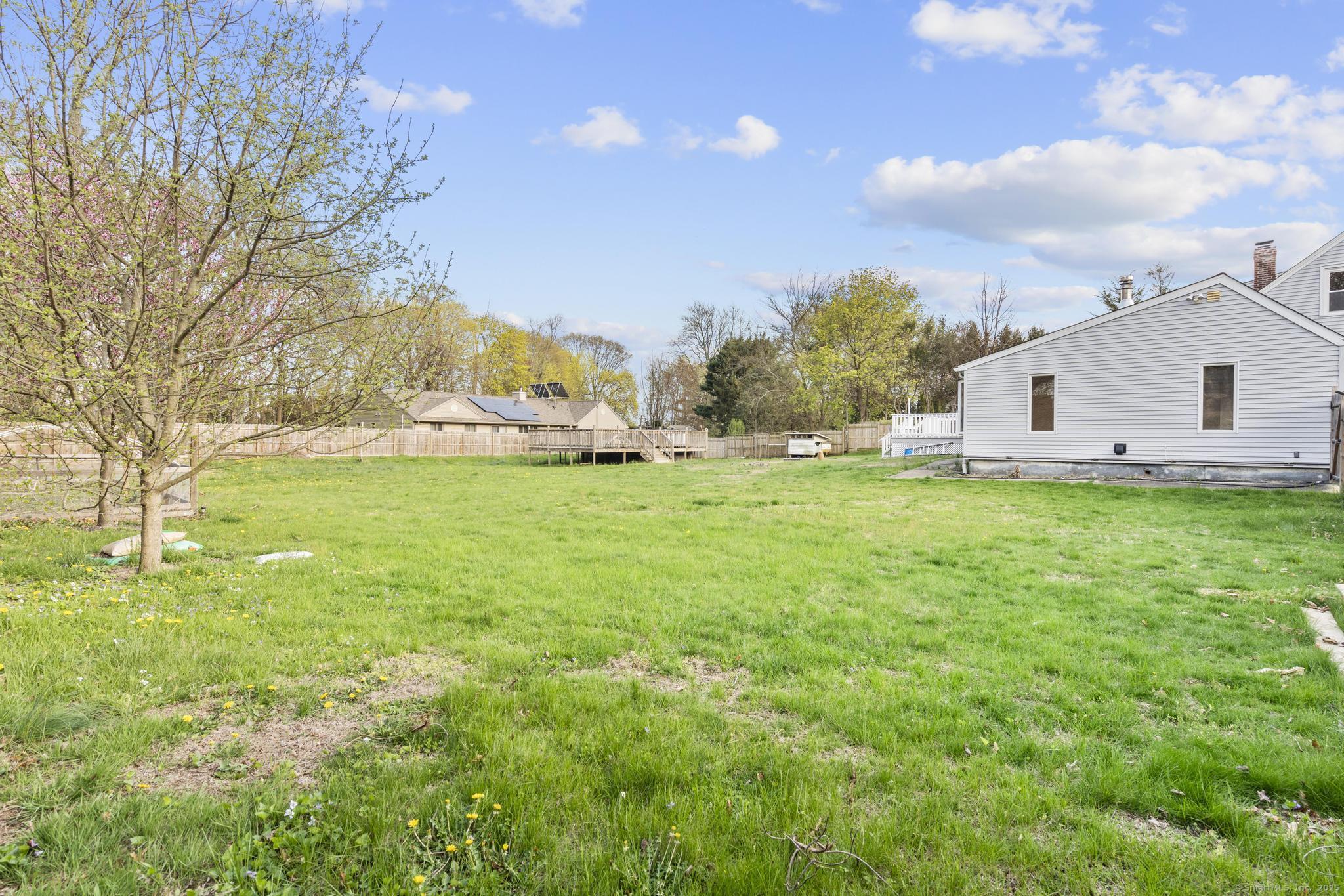 33 Robbins Court, Milford, Connecticut image 4
