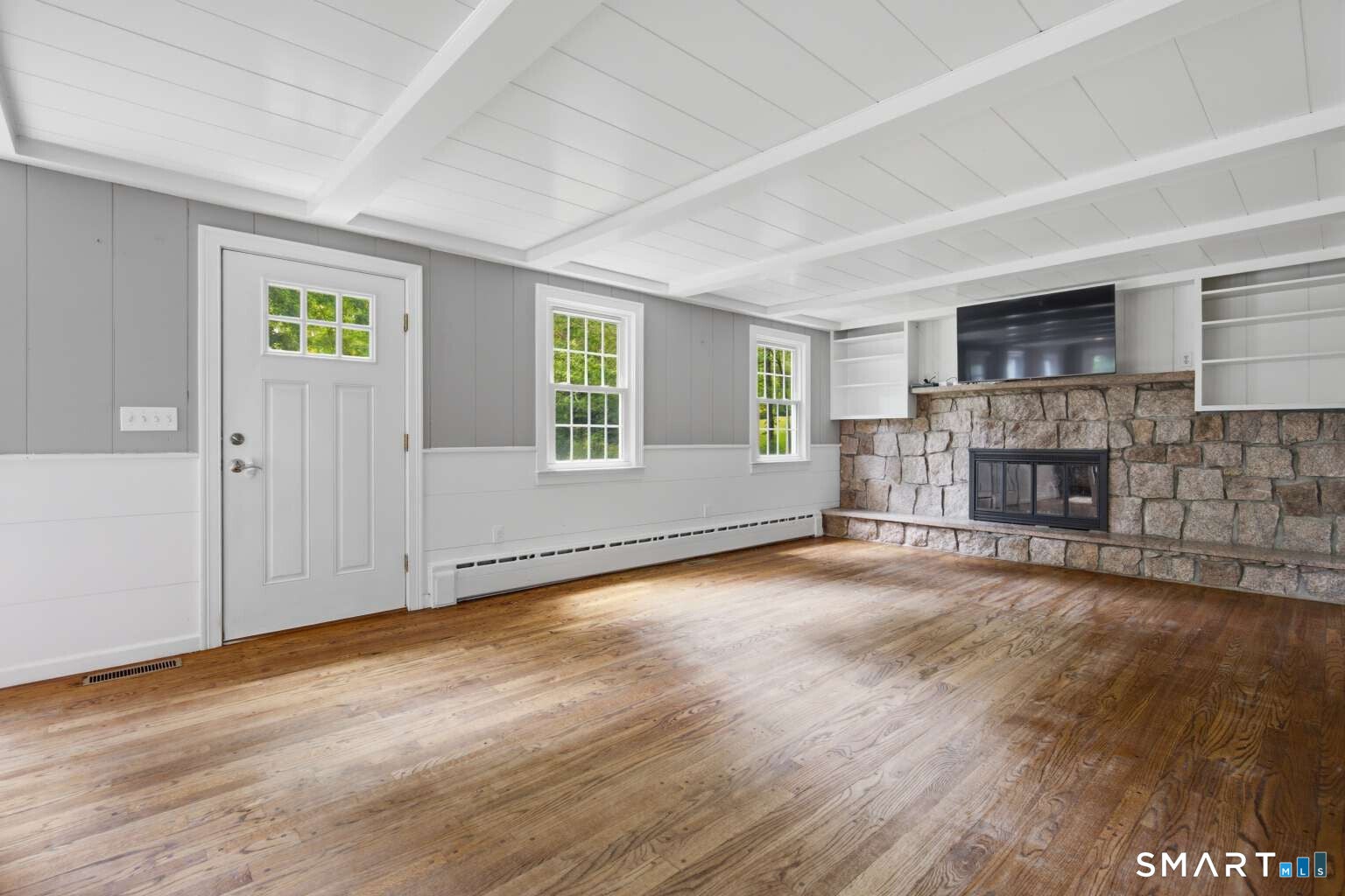 16 Ramblewood Drive