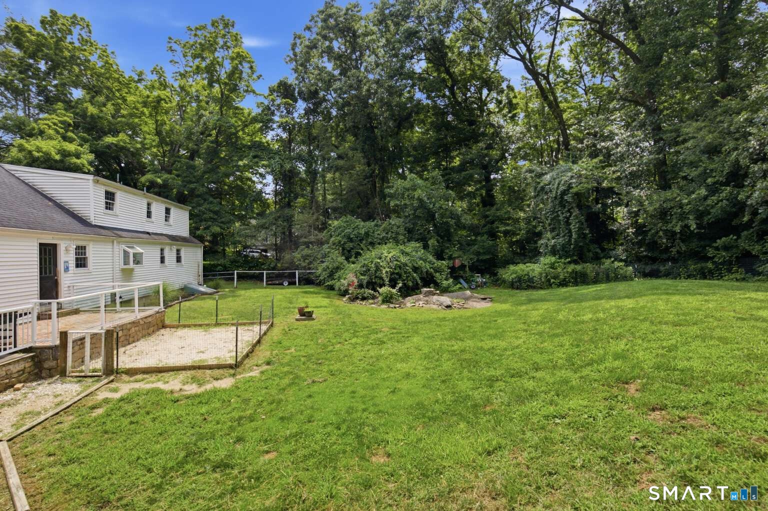 16 Ramblewood Drive