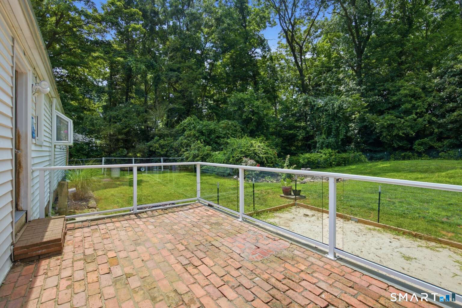 16 Ramblewood Drive