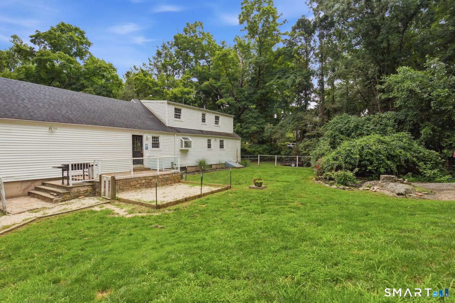 16 Ramblewood Drive