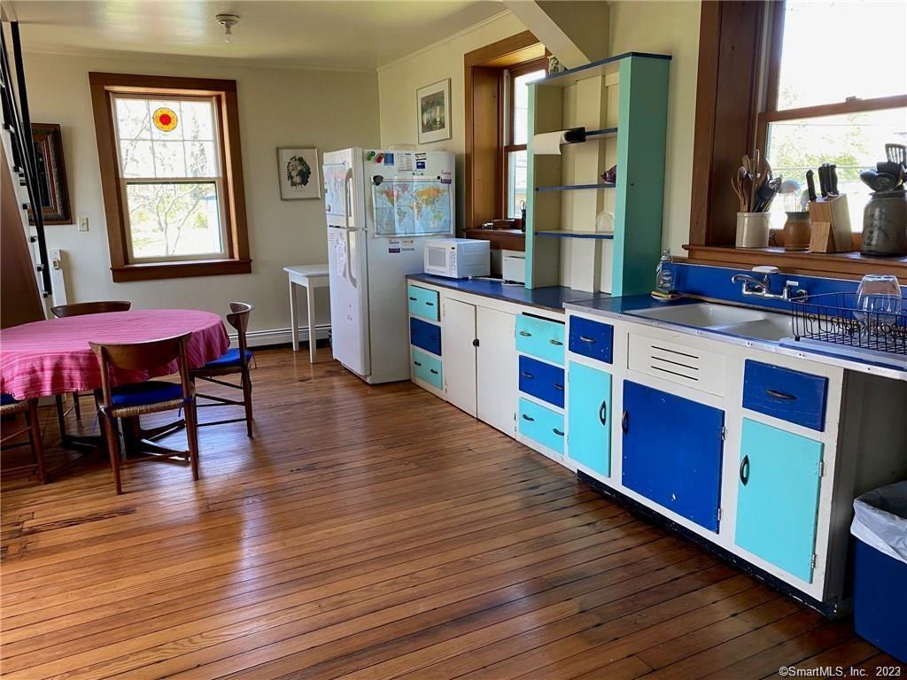 Madison, Connecticut 06443, United States, 6 Bedrooms Bedrooms, ,3 BathroomsBathrooms,Residential,Active,70654