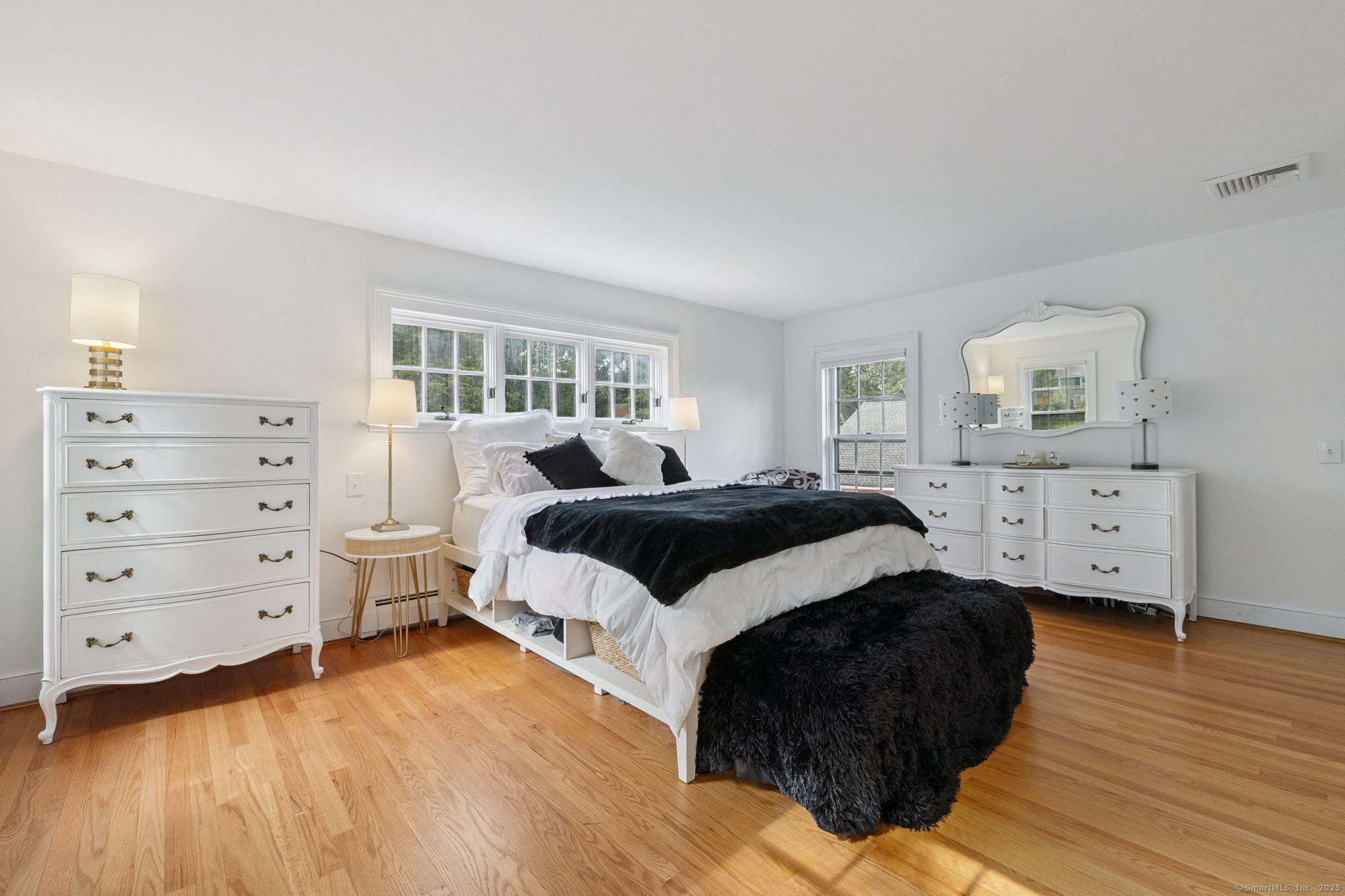 Bristol, Connecticut 06010, United States, 4 Bedrooms Bedrooms, ,3 BathroomsBathrooms,Residential,Active,179037