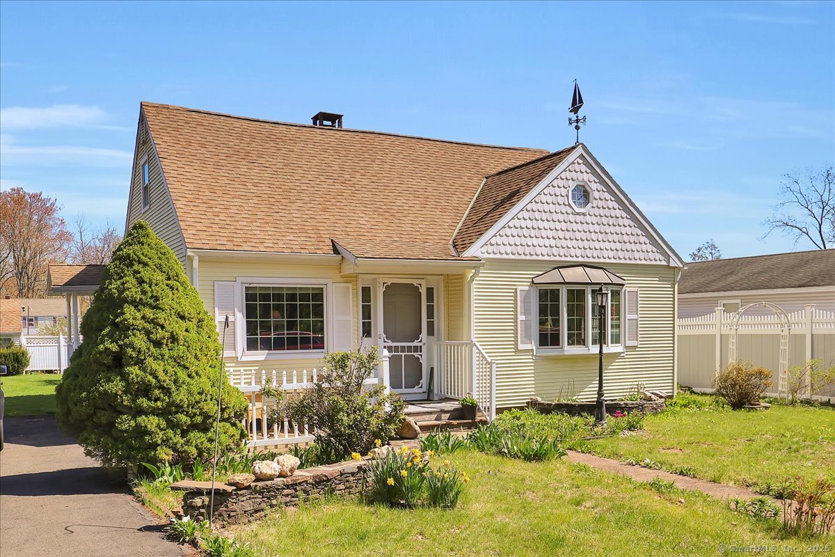 Property for Sale at Stevens Lane, Middletown, Connecticut - Bedrooms: 4 
Bathrooms: 2 
Rooms: 7  - $289,900