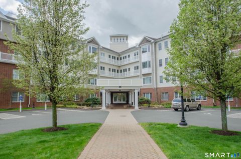 Photo of 1 King Philip Drive #209, West Hartford, CT 06117 (MLS # 24157294)