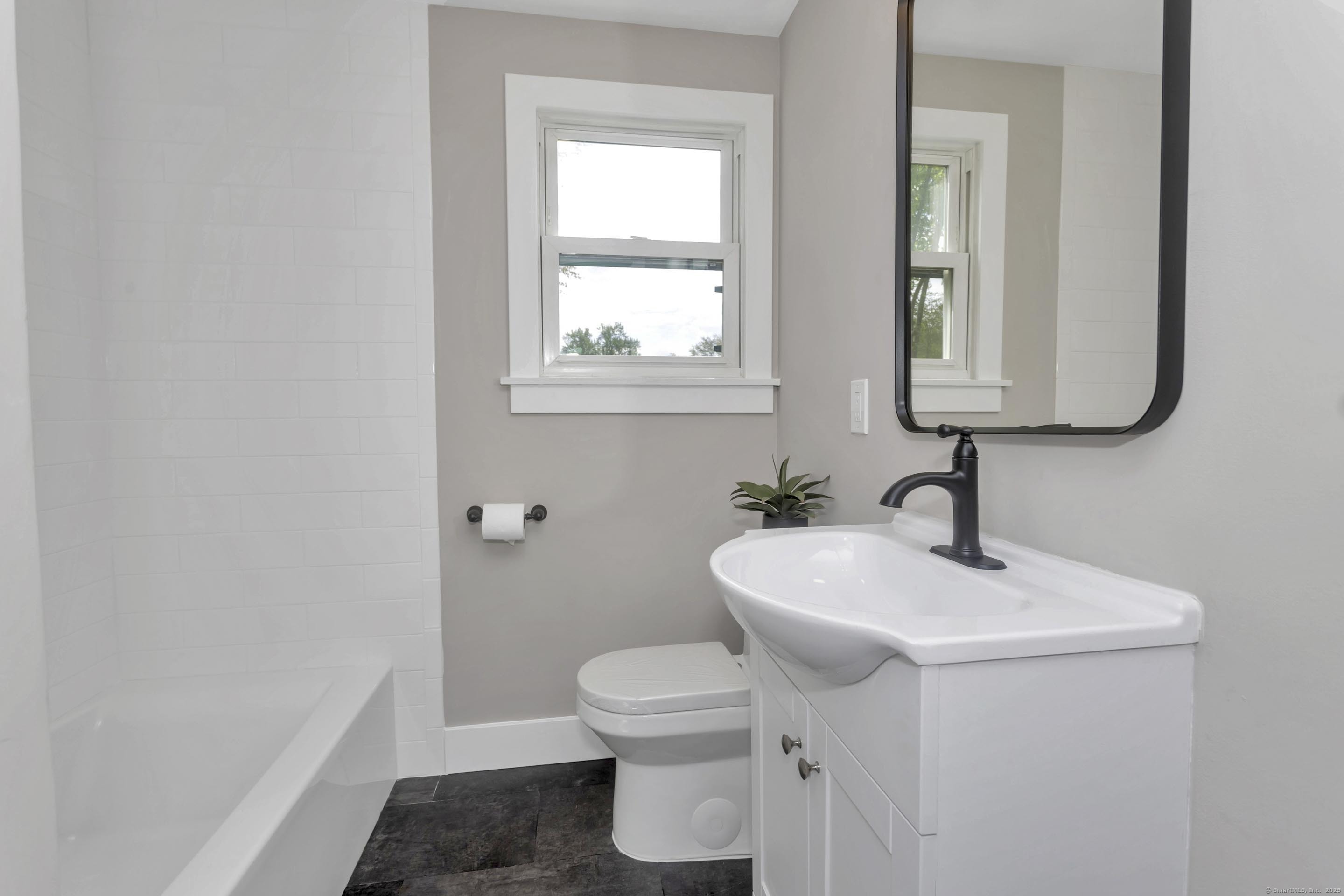 37 Litchfield Drive, Enfield, Connecticut image 13