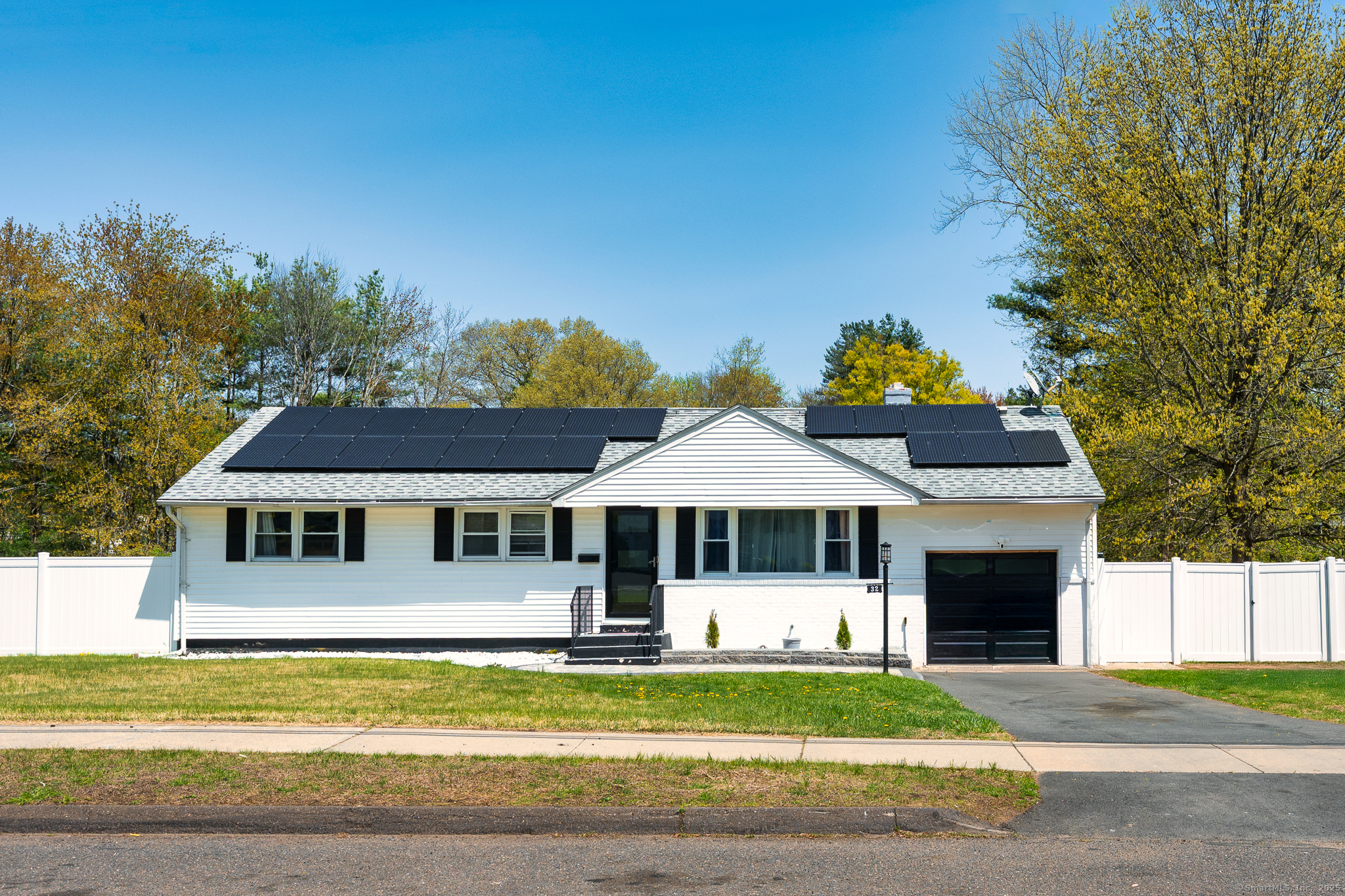 Property for Sale at Custer Drive, Windsor, Connecticut - Bedrooms: 3 
Bathrooms: 2 
Rooms: 6  - $300,000