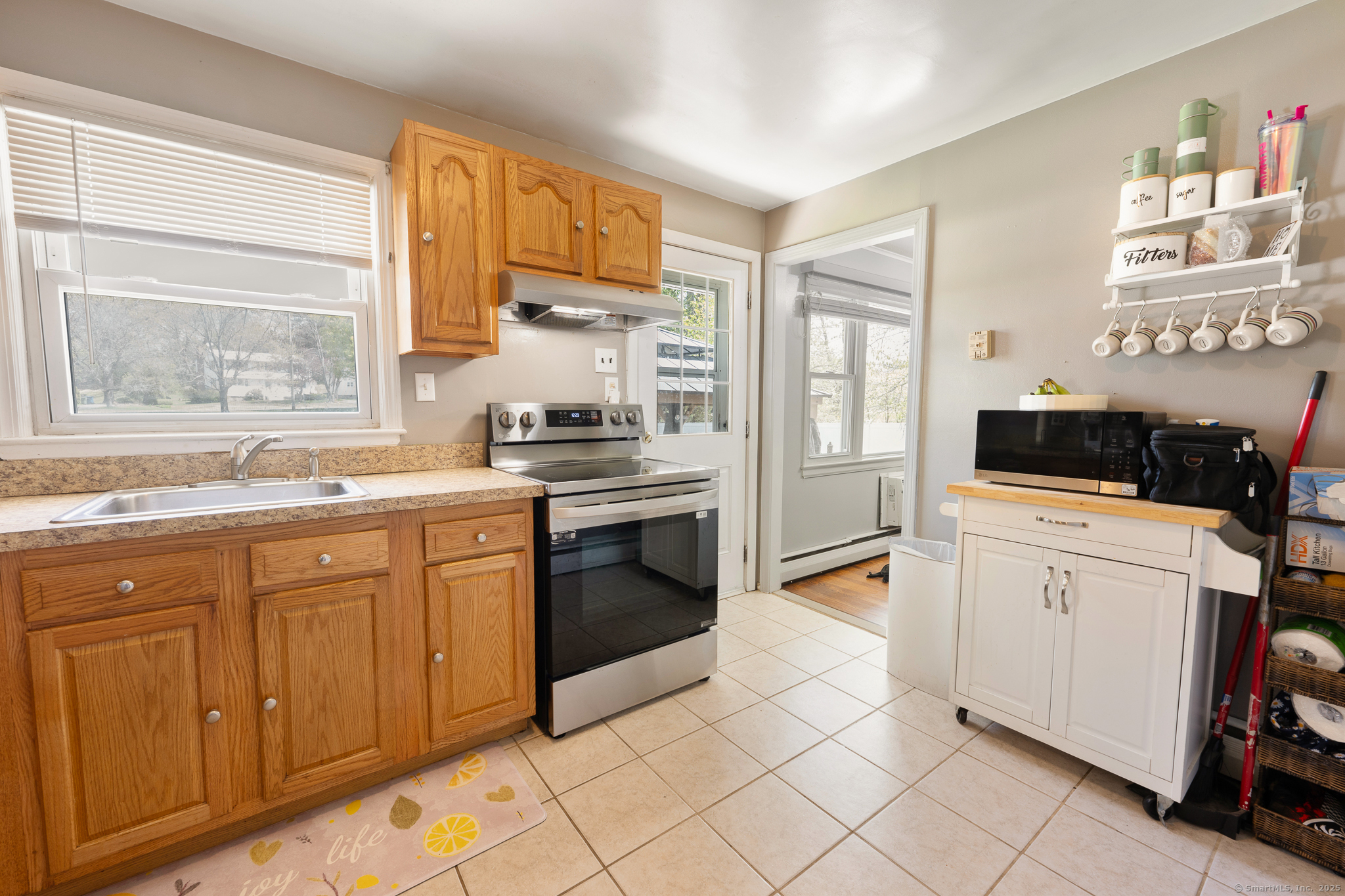 32 Custer Drive, Windsor, Connecticut image 8