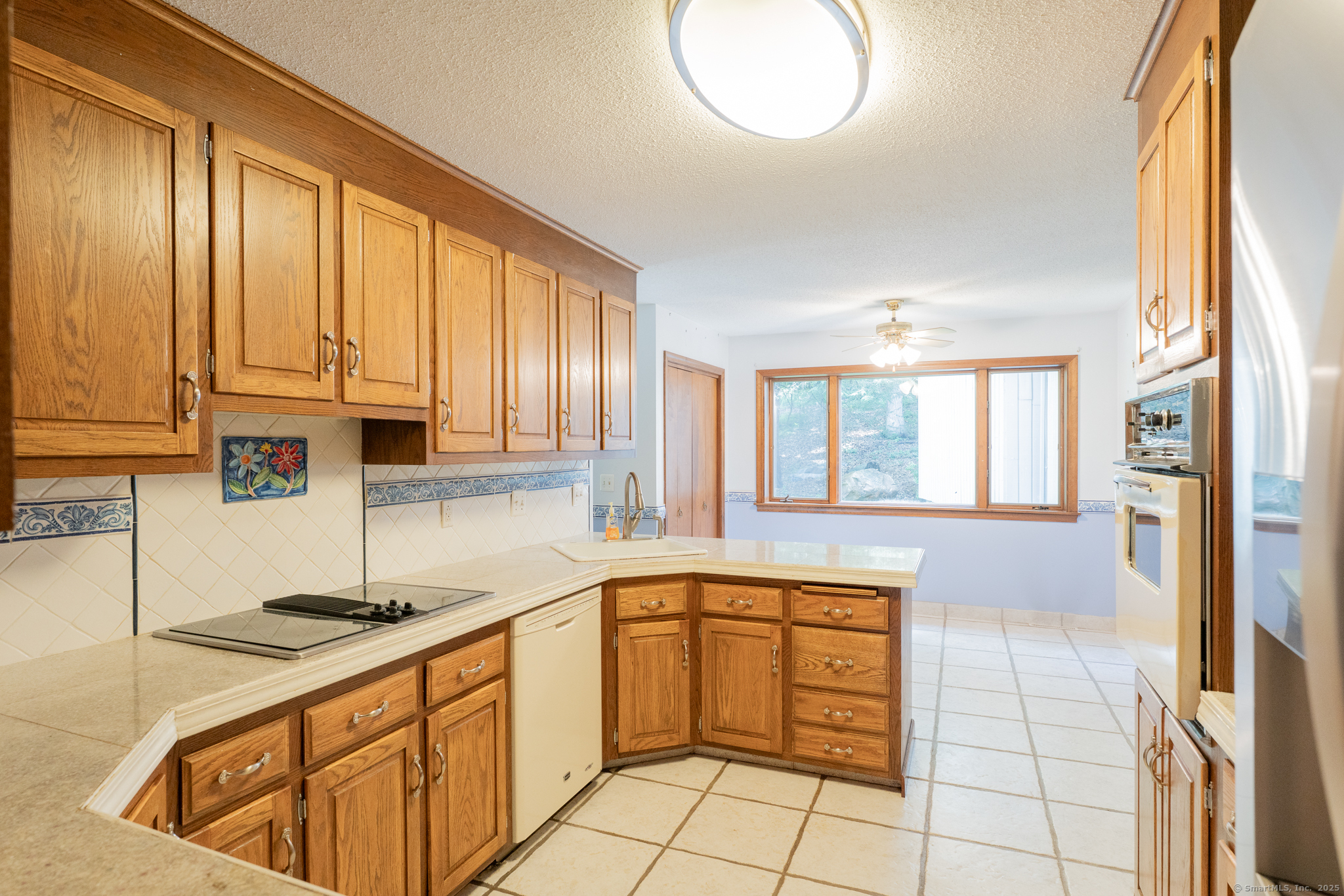 Avon, Connecticut 06001, United States, 3 Bedrooms Bedrooms, ,2 BathroomsBathrooms,Residential,Active,155778