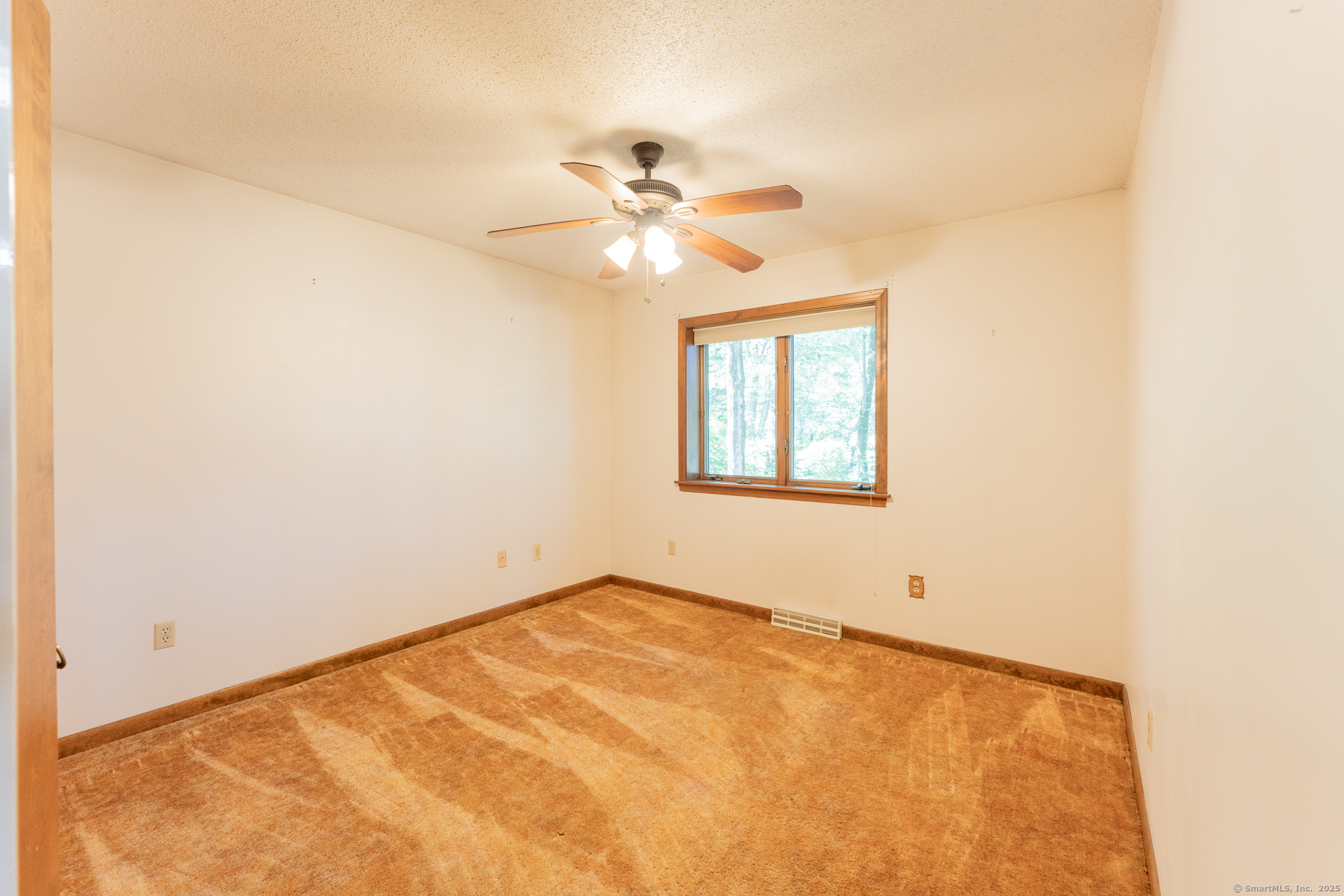 Avon, Connecticut 06001, United States, 3 Bedrooms Bedrooms, ,2 BathroomsBathrooms,Residential,Active,155778