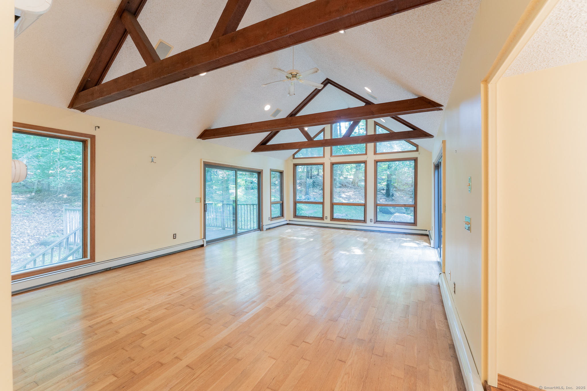 Avon, Connecticut 06001, United States, 3 Bedrooms Bedrooms, ,2 BathroomsBathrooms,Residential,Active,155778