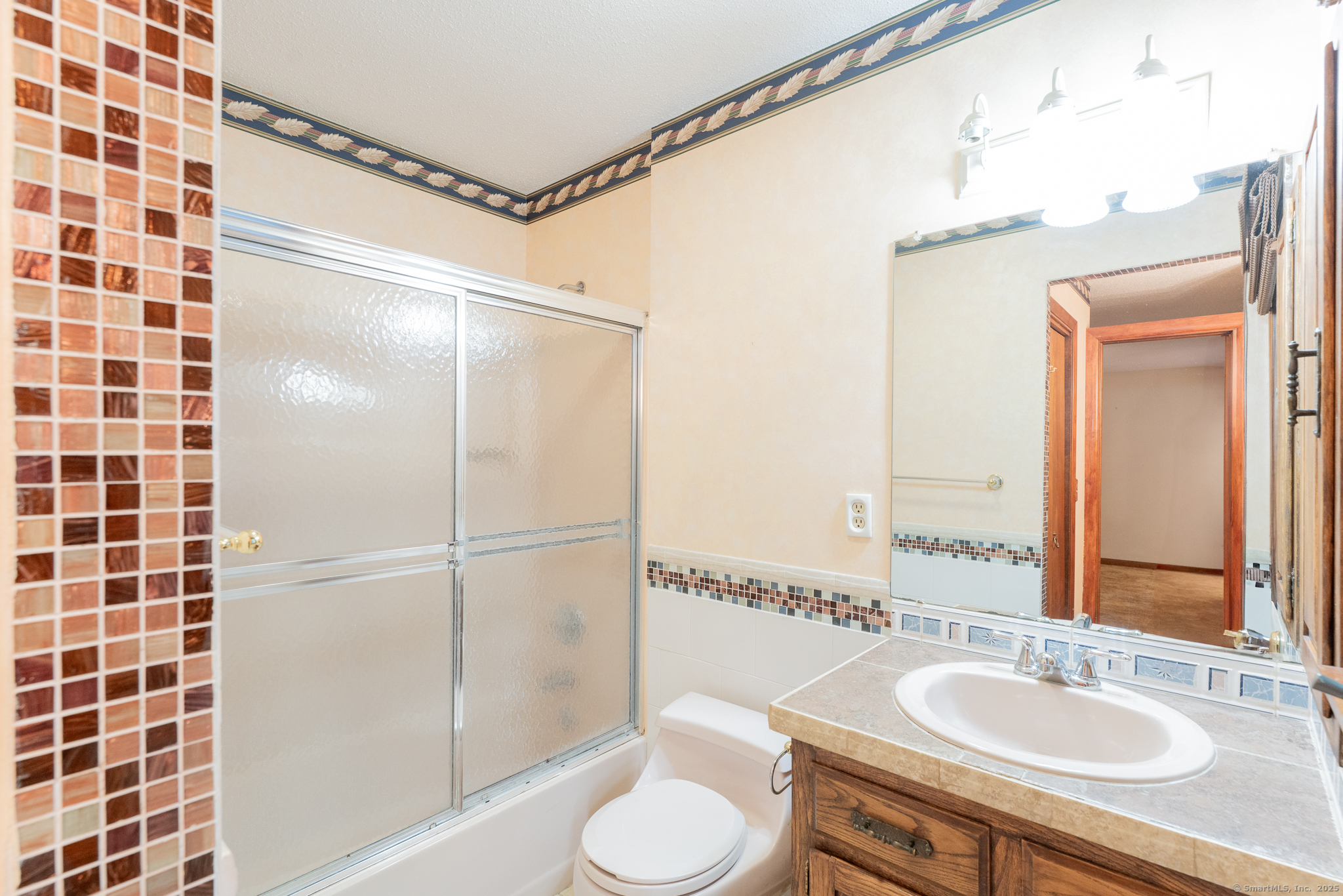 Avon, Connecticut 06001, United States, 3 Bedrooms Bedrooms, ,2 BathroomsBathrooms,Residential,Active,155778