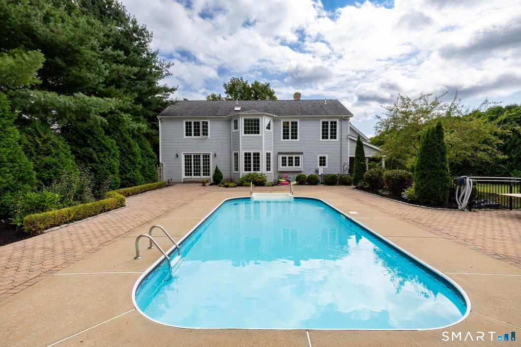 Photo of 33 Knob Hill Lane, Bristol, CT 06010 (MLS # 24191328)