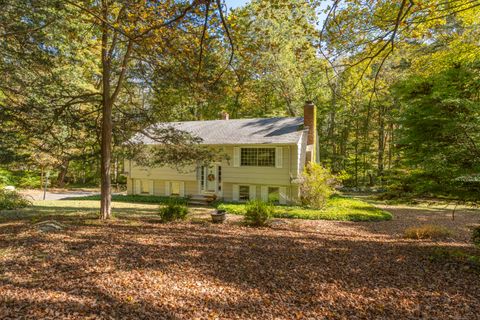 20 Strawberry Hill Road Madison CT 06443